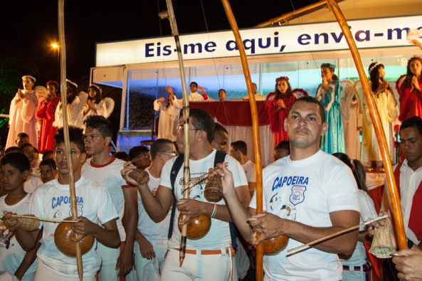 Grupo de Capoeira - Oitava noite do novenário de N. Sra. do Rosário, Remanso, Bahia.