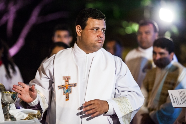 Padre Josemar. Procissão de N. Sra. do Rosário.